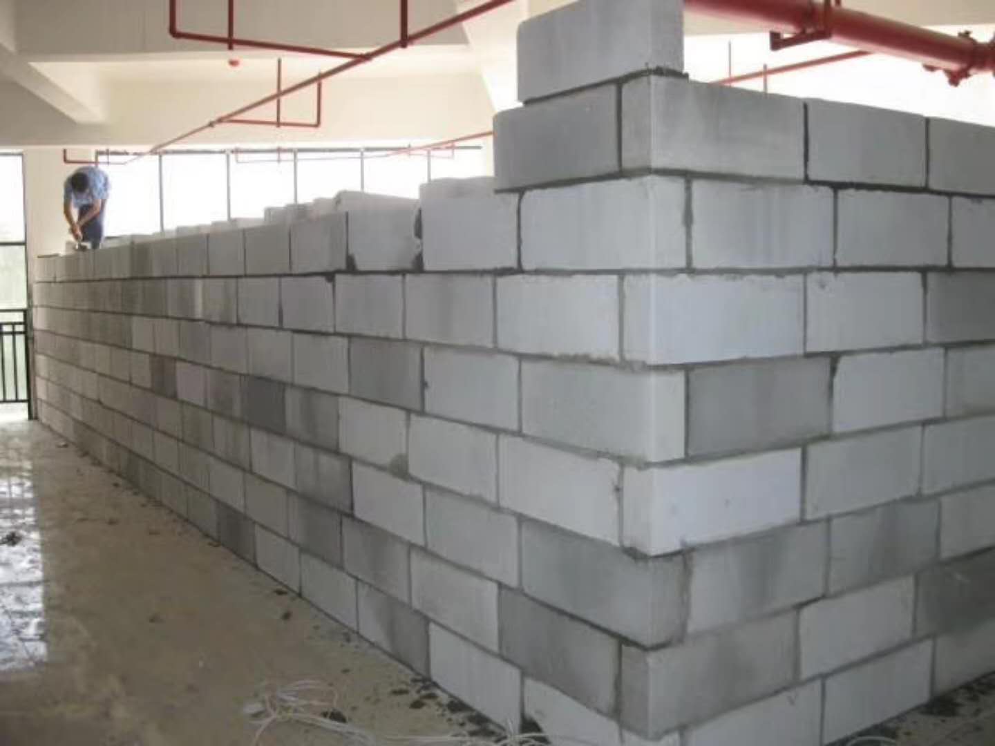 宾阳蒸压加气混凝土砌块承重墙静力和抗震性能的研究